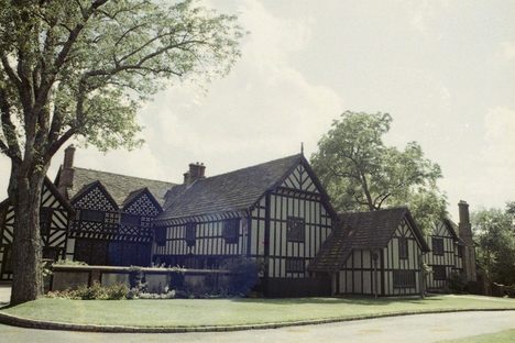 Agecroft Hall and Gardens