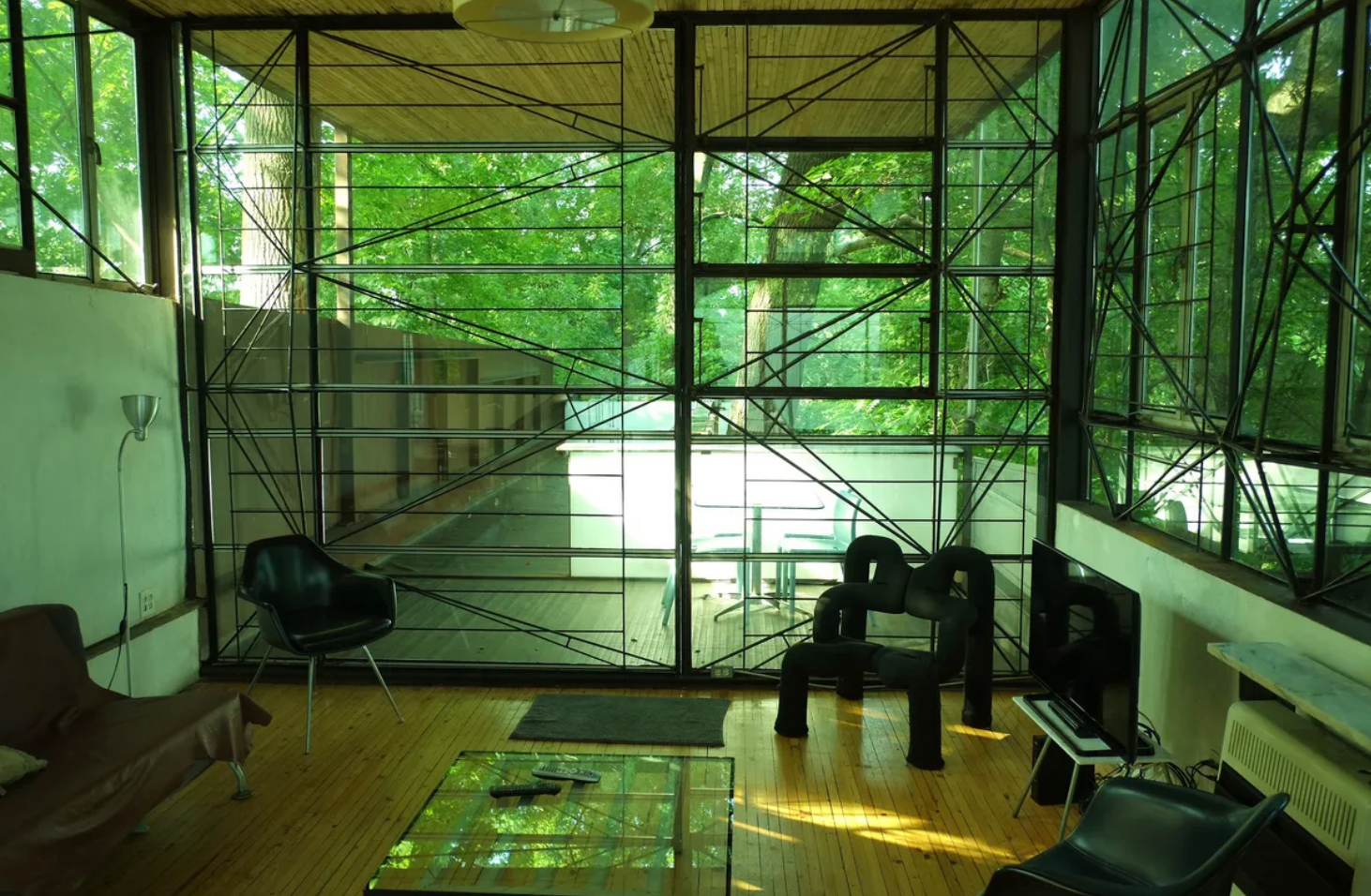 Tardio has nicknamed the building the “House of Doors.”