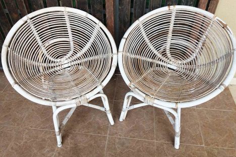 Two kerusi rotan bulat, Malaysia, 2017.