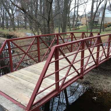 The foot bridge where dead drops occurred.