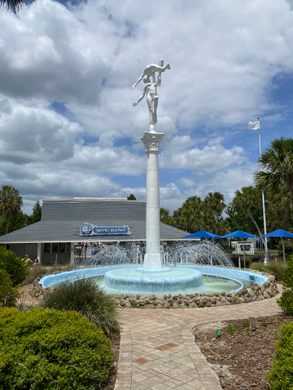 Weeki Wachee: City of Live Mermaids – Weeki Wachee, Florida