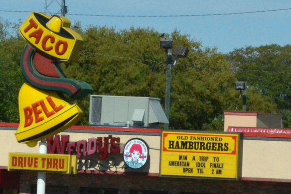 Original Taco Bell Sign – Savannah, Georgia - Gastro Obscura