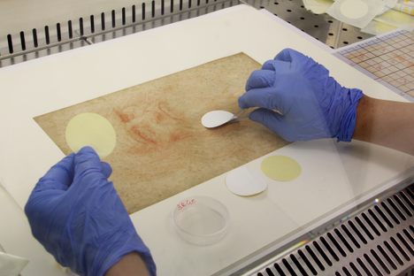 One of da Vinci's self-portraits in the laboratory.