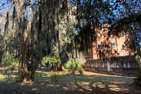 Colonial Park Cemetery