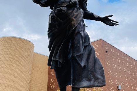Nellie Pucell Unthank Memorial
