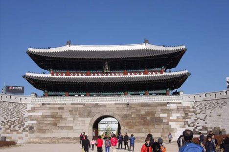 The reconstructed gate