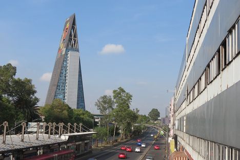 Torre Insignia Carillon
