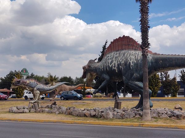Dinoparque's Median Strip Dinosaurs – Pachuca de Soto, Mexico - Atlas  Obscura