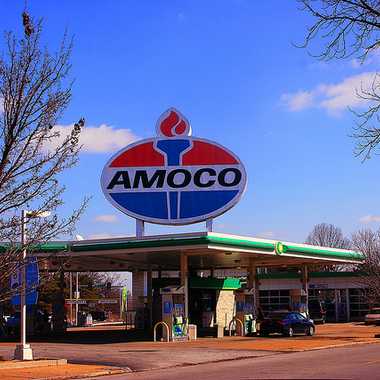 The World's Largest Amoco Sign