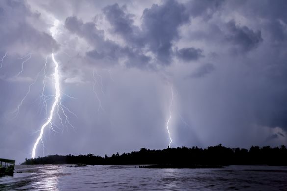 Venezuela's Everlasting Lightning Storm - Atlas Obscura