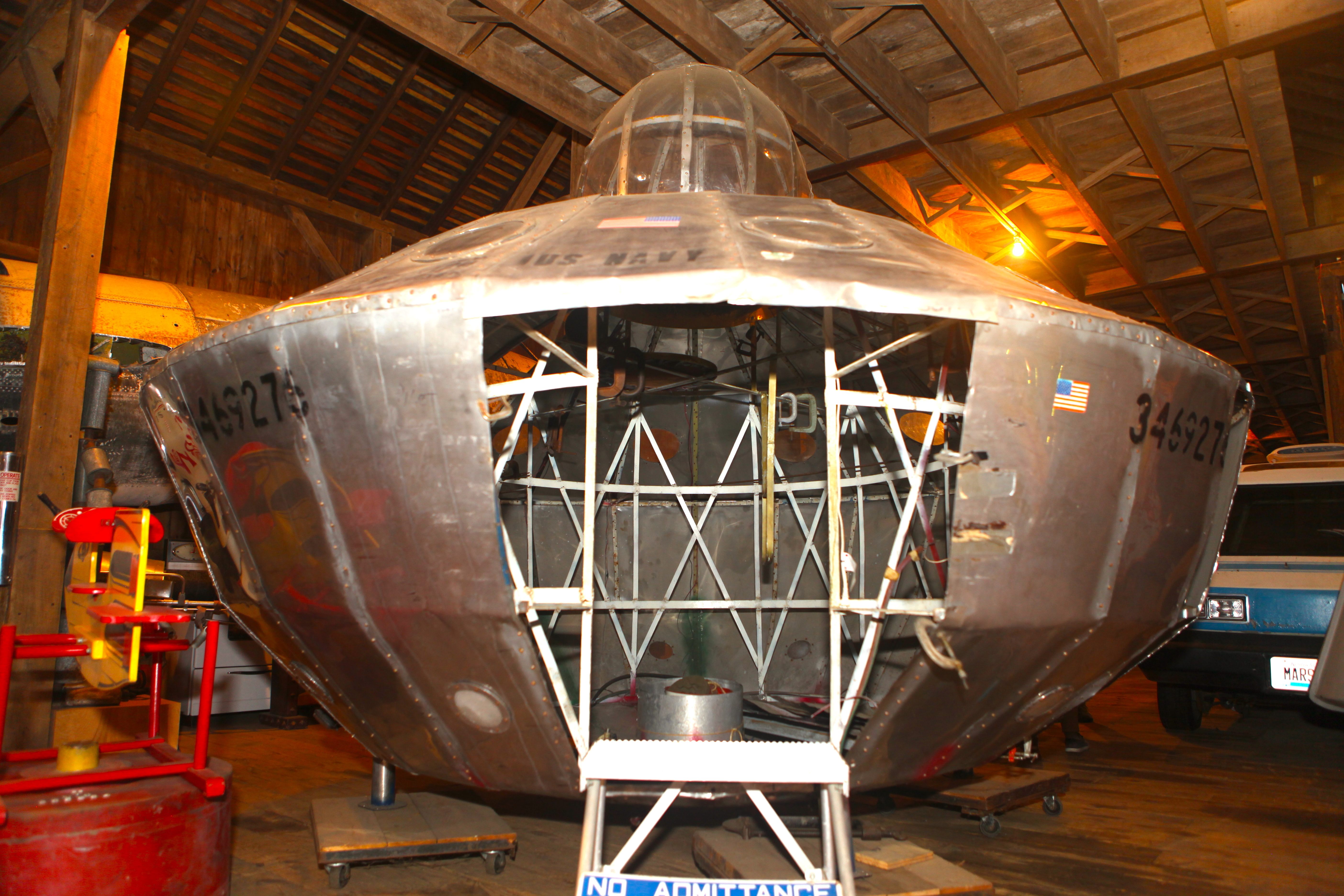 Al Thomas' DIY UFO.