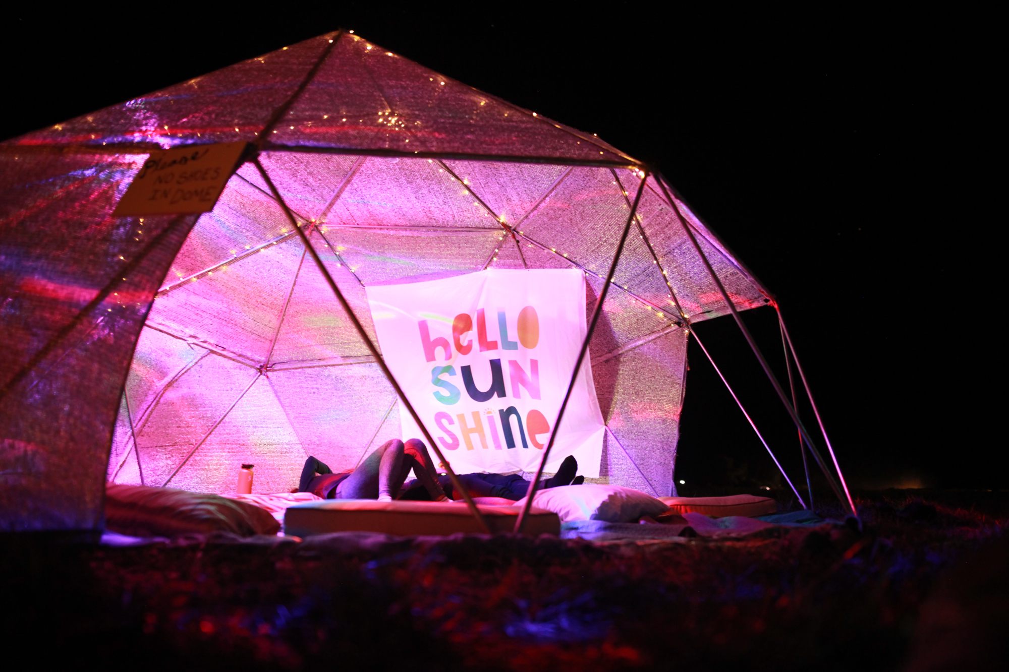 Even after the sun went down, guests had an opportunity to glow.