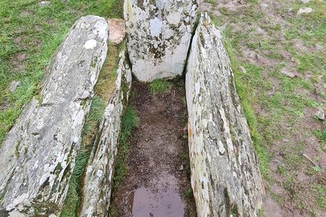 The inner compartment at Cairn Holy I
