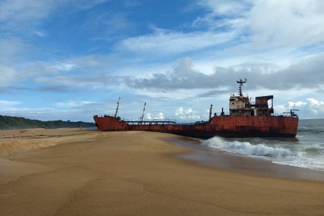 View of the ship from the side
