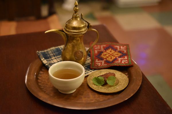 You don’t see Arabic coffee and dates every day in Japan.