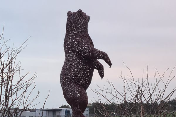 Bear sculpture at Dunbar