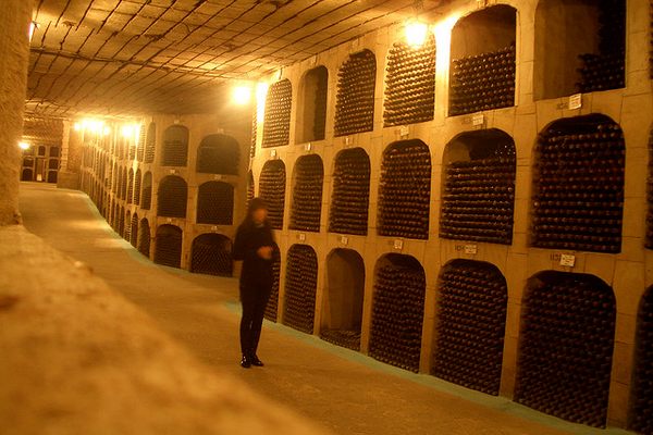 Corridors filled with wine in the Golden Collection. (vonlohmann/Flickr) 