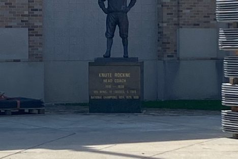 Knute Rockne statue