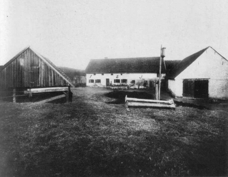 The Hinterkaifeck farm while it stood.