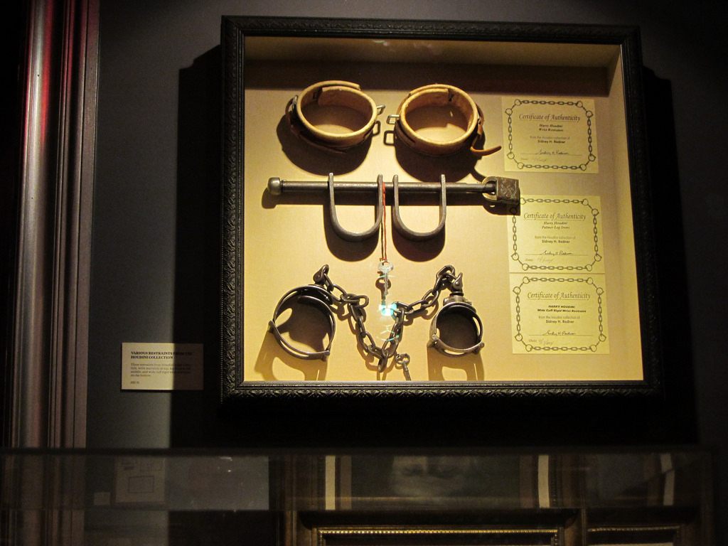 Houdini Museum in Fantasma Magic, NYC
