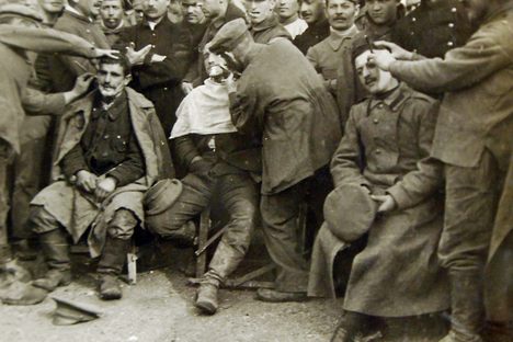 Allied POWs get a shave during WWI.