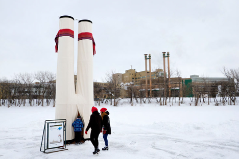 The shape of 2014's "Voyageur Hut" was inspired by an upside-down pair of pants. 