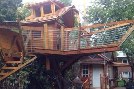 This Awesome Treehouse May Soon Be Forced to Come Down, Mostly for Being Too Awesome