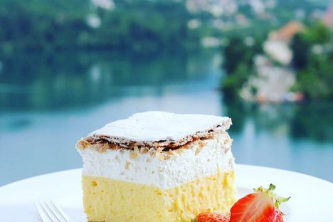 Bled Cream Cake