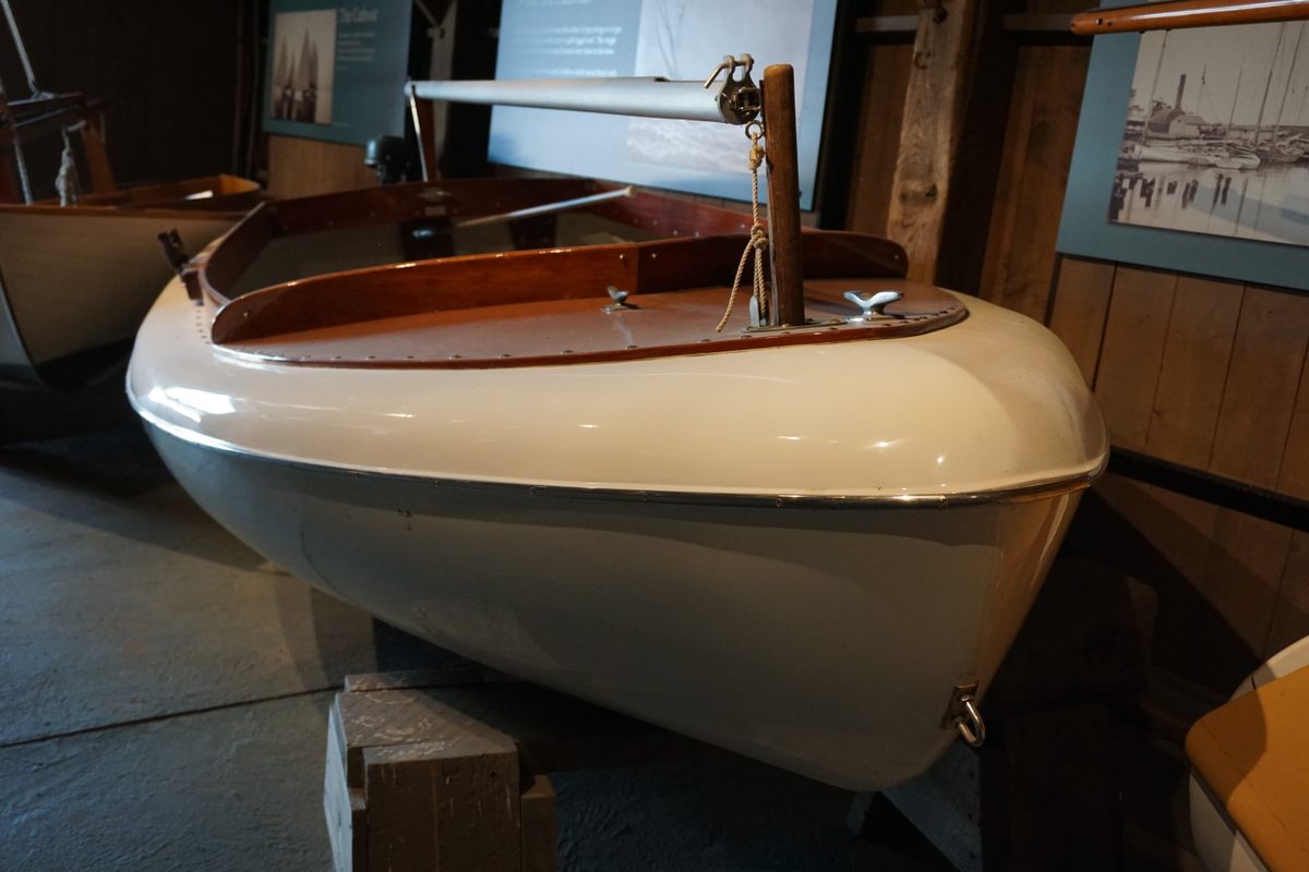 This fiberglass BB Swan was built in 1947 by the Beetle Boat Company.