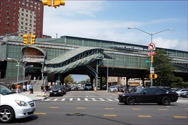 West Eighth Street–New York Aquarium.