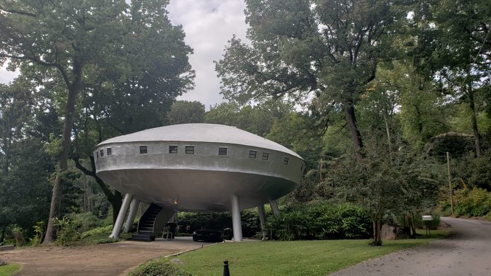 Spaceship House – Signal Mountain, Tennessee - Atlas Obscura
