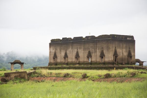 Wat Saam Prasob during the dry season