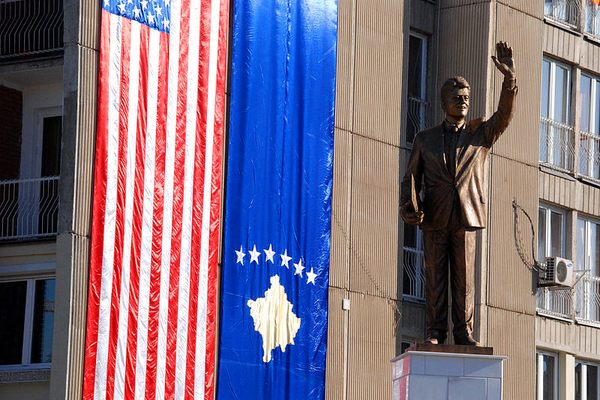 Kosovo Bill Clinton Statue