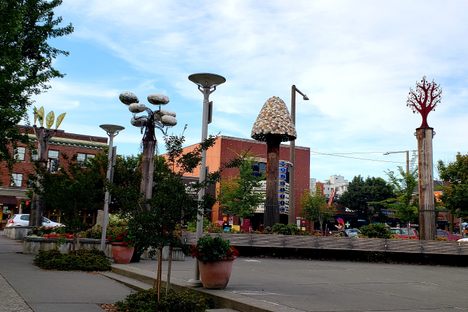 Bergen Place Park and Mural