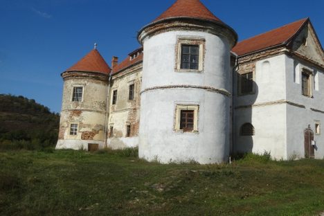 Castle of Magyarózd