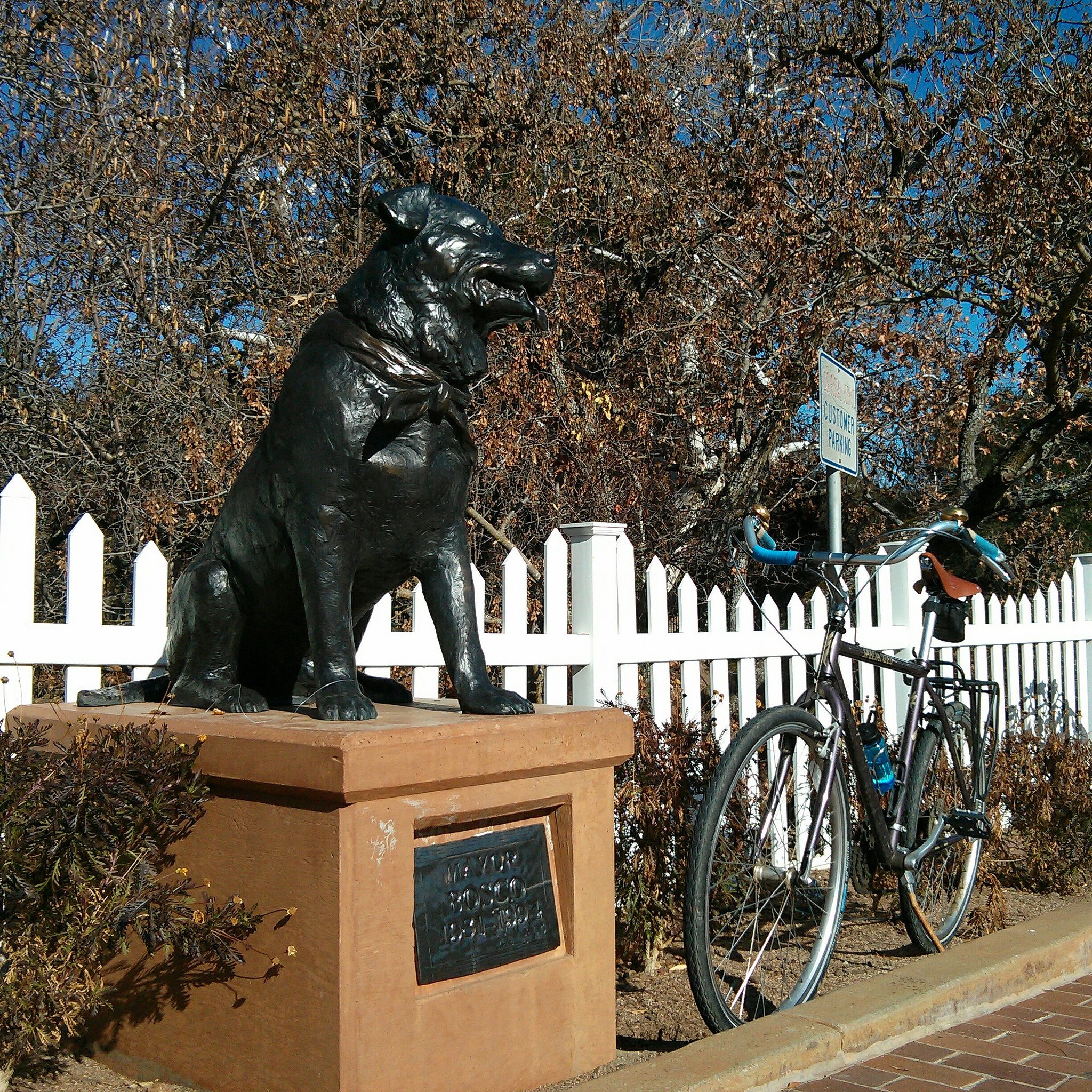 10 Adorable Bronze Animal Statues That You Will Want To Hug - Atlas Obscura