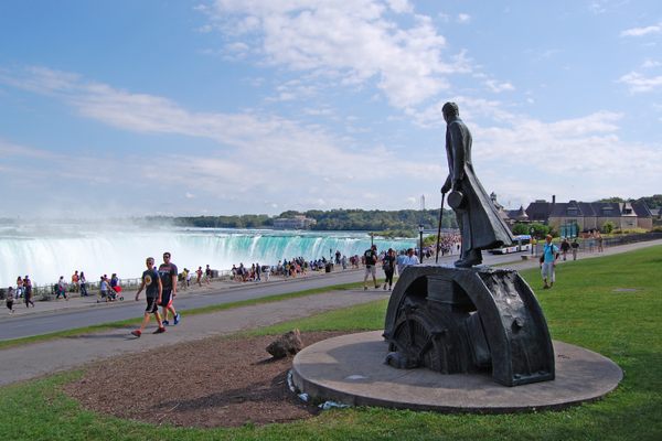 Tesla monument at Niagara Falls