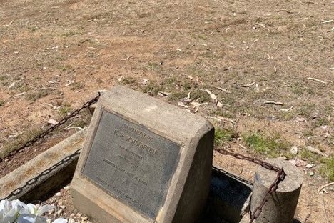The Piano Tuner’s Grave