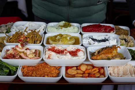 Feast on endless meze at Inciralti Meyhanesi.
