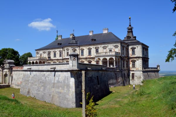 External view of the castle.
