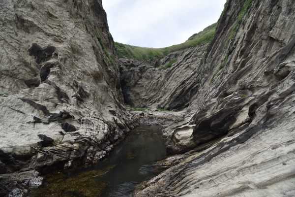 ヌズトカリ – 三浦市, 日本 – Atlas Obscura