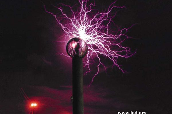 Tesla Coil - Griffith Observatory - Southern California's gateway