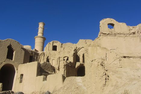 Kharanaq.