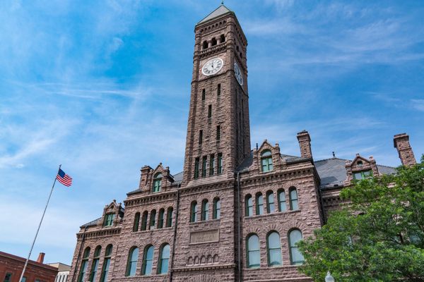 In the early 1890s, the Minnehaha County courthouse played host to some of the country's most sensational public divorce trials. 