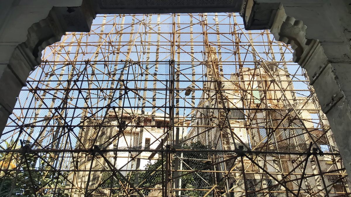 Casamémoire successfully fought to include the Lincoln in Morocco's National Inventory of Historic Sites—but it came too late to save the building. What remains of the facade today must be supported by scaffolding.