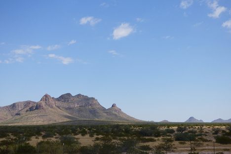 Looking east across the Chihuahua desert, near the Zona del Silencio. 