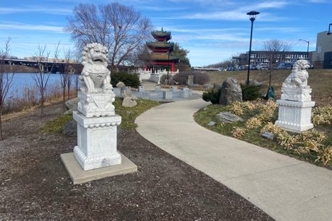 Robert D. Ray Asian Garden