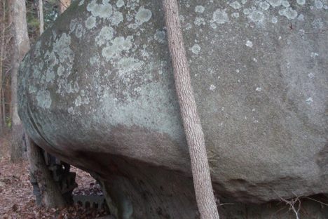 William Jeffreys' stone grave.