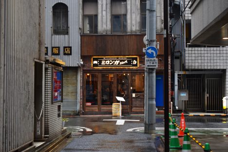 Milonga Nueva, right after its reopening.