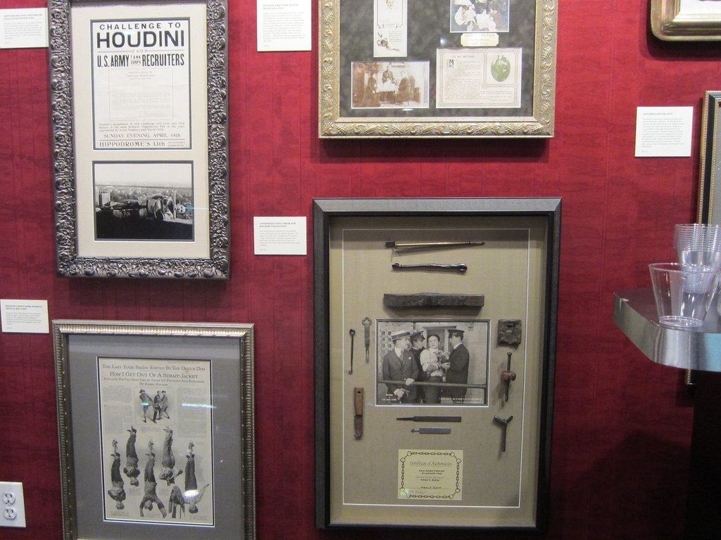Houdini Museum in Fantasma Magic, NYC
